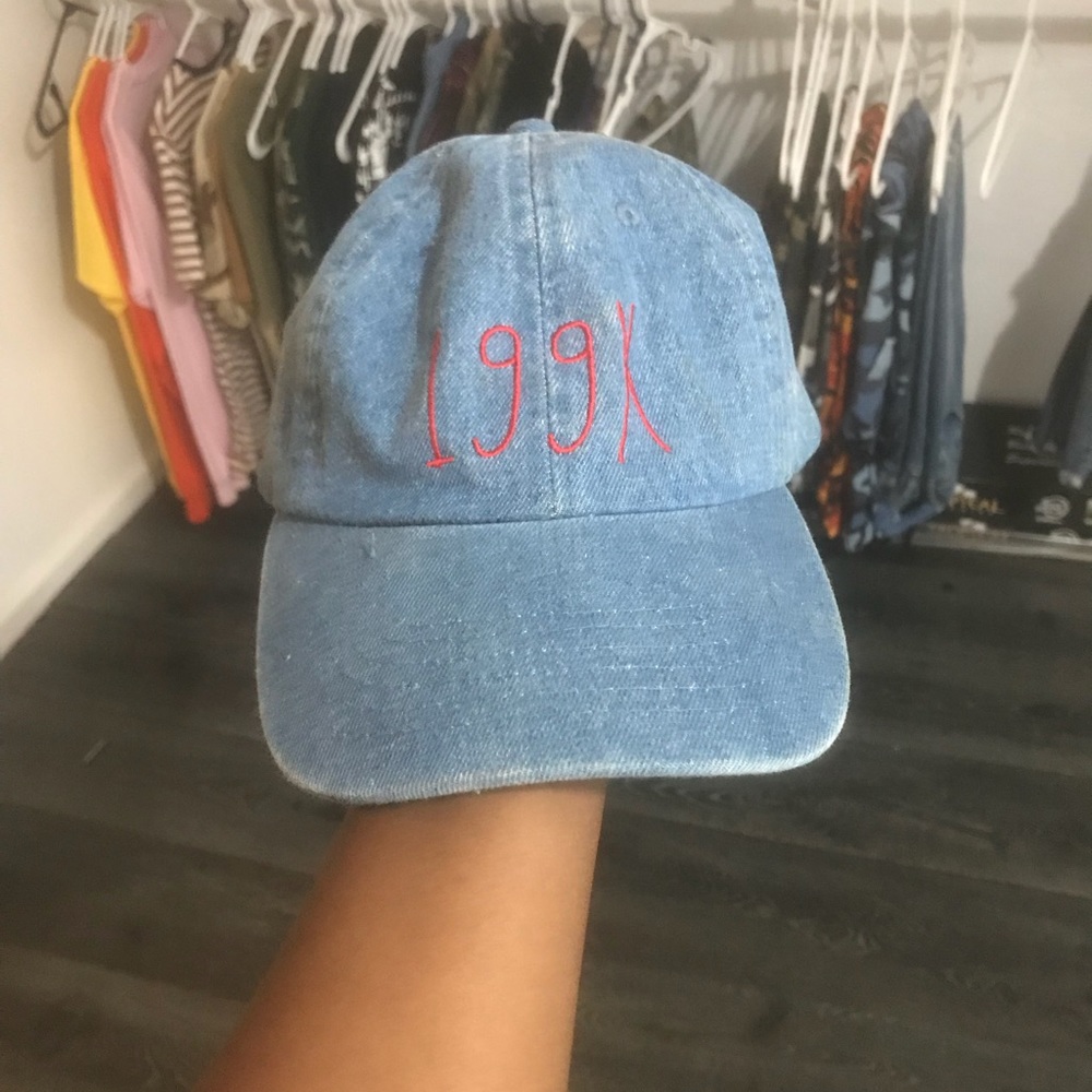 199X hat.